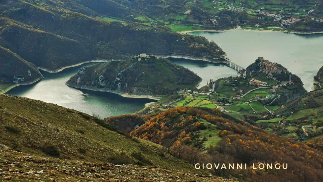 La Terrazza Sul Lago Turano Castel di Tora Eksteriør billede