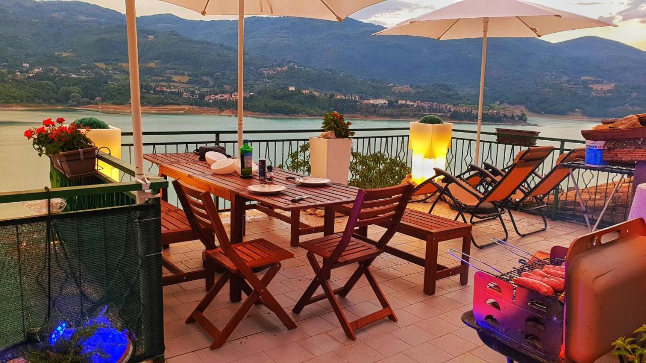 La Terrazza Sul Lago Turano Castel di Tora Eksteriør billede