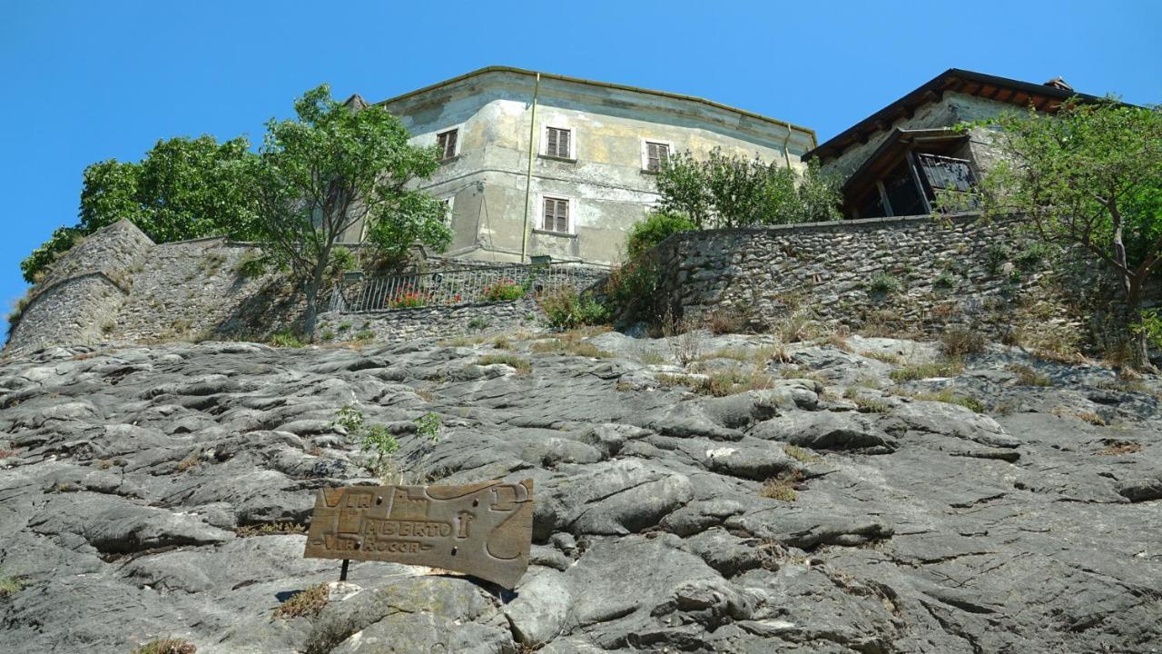 La Terrazza Sul Lago Castel di Tora Eksteriør billede