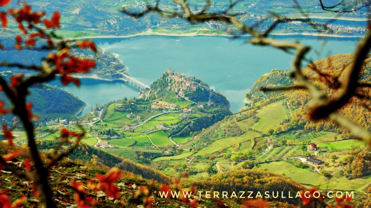 La Terrazza Sul Lago Castel di Tora Eksteriør billede
