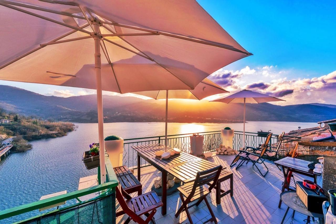 La Terrazza Sul Lago Turano Castel di Tora Eksteriør billede