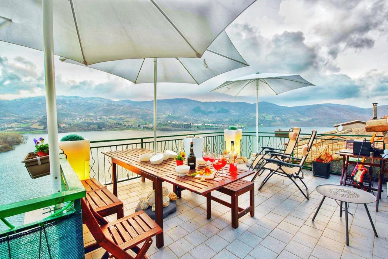 La Terrazza Sul Lago Turano Castel di Tora Eksteriør billede