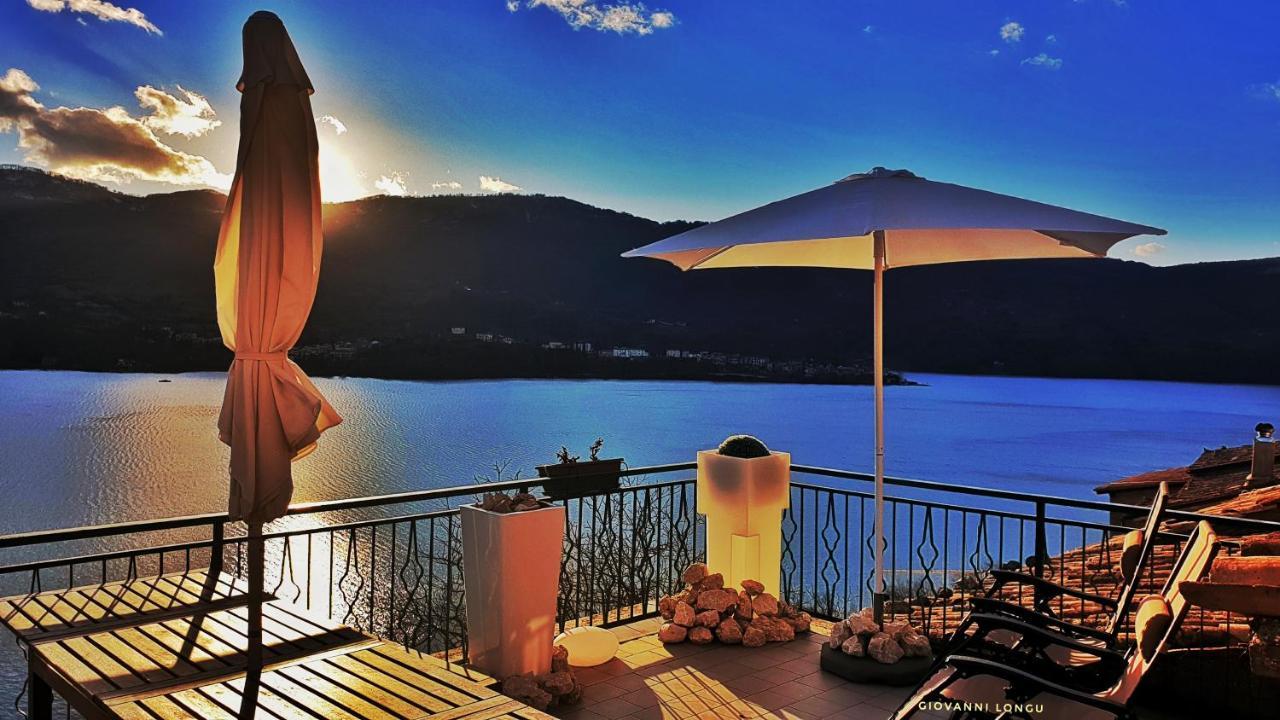 La Terrazza Sul Lago Turano Castel di Tora Eksteriør billede