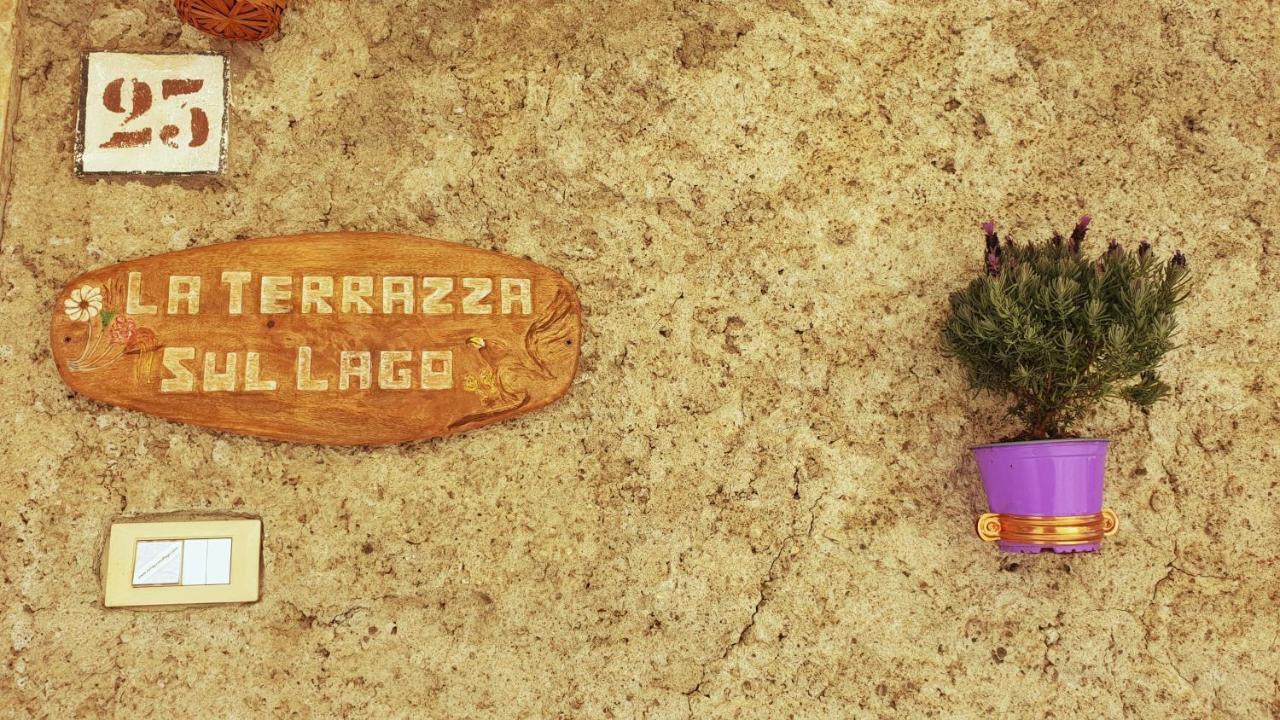 La Terrazza Sul Lago Turano Castel di Tora Eksteriør billede