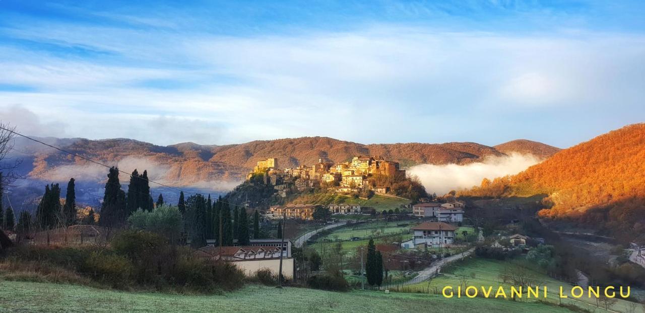 La Terrazza Sul Lago Turano Castel di Tora Eksteriør billede
