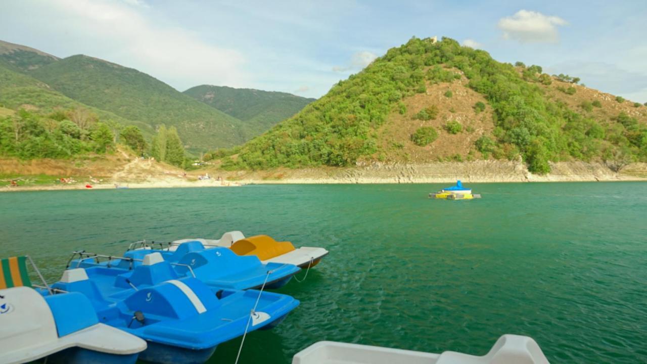 La Terrazza Sul Lago Turano Castel di Tora Eksteriør billede