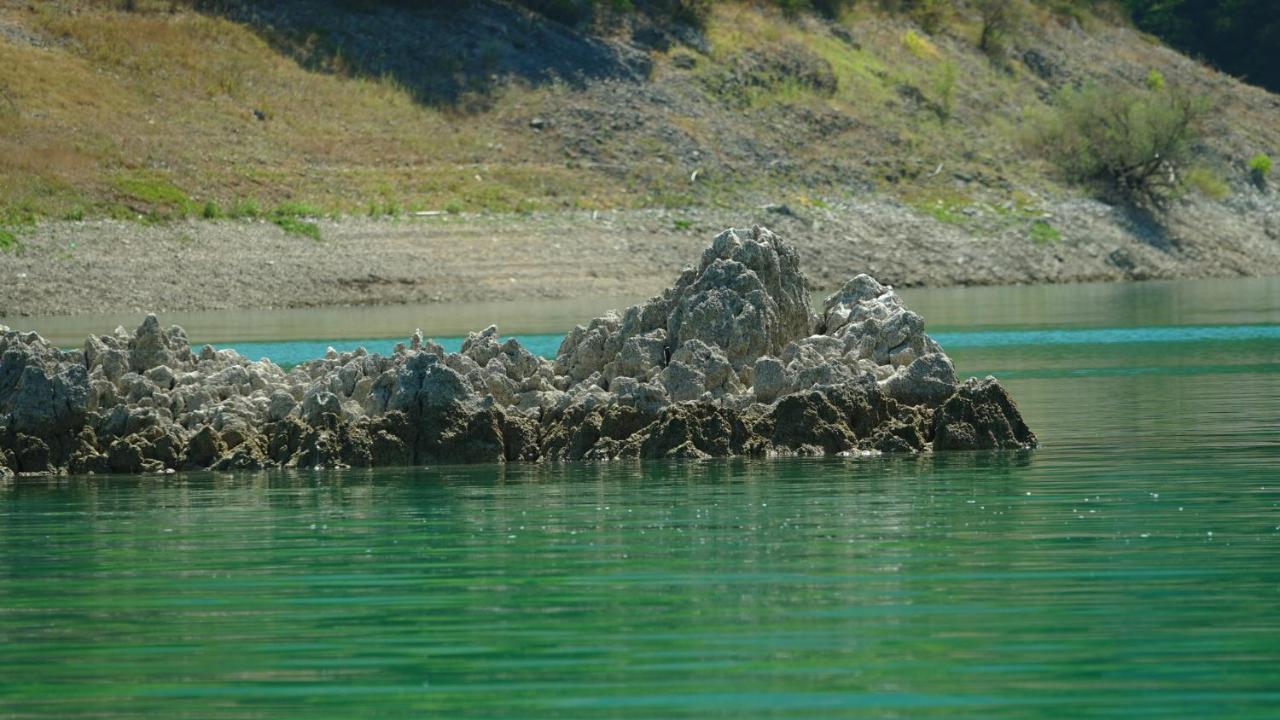 La Terrazza Sul Lago Turano Castel di Tora Eksteriør billede