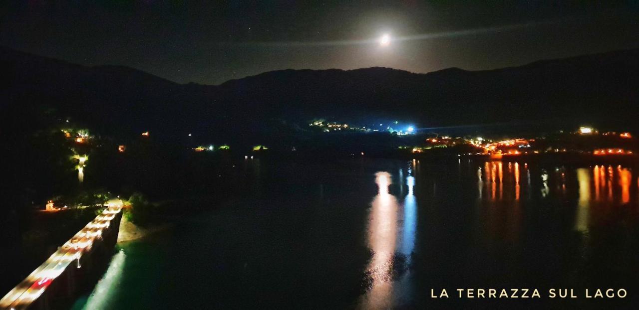 La Terrazza Sul Lago Turano Castel di Tora Eksteriør billede